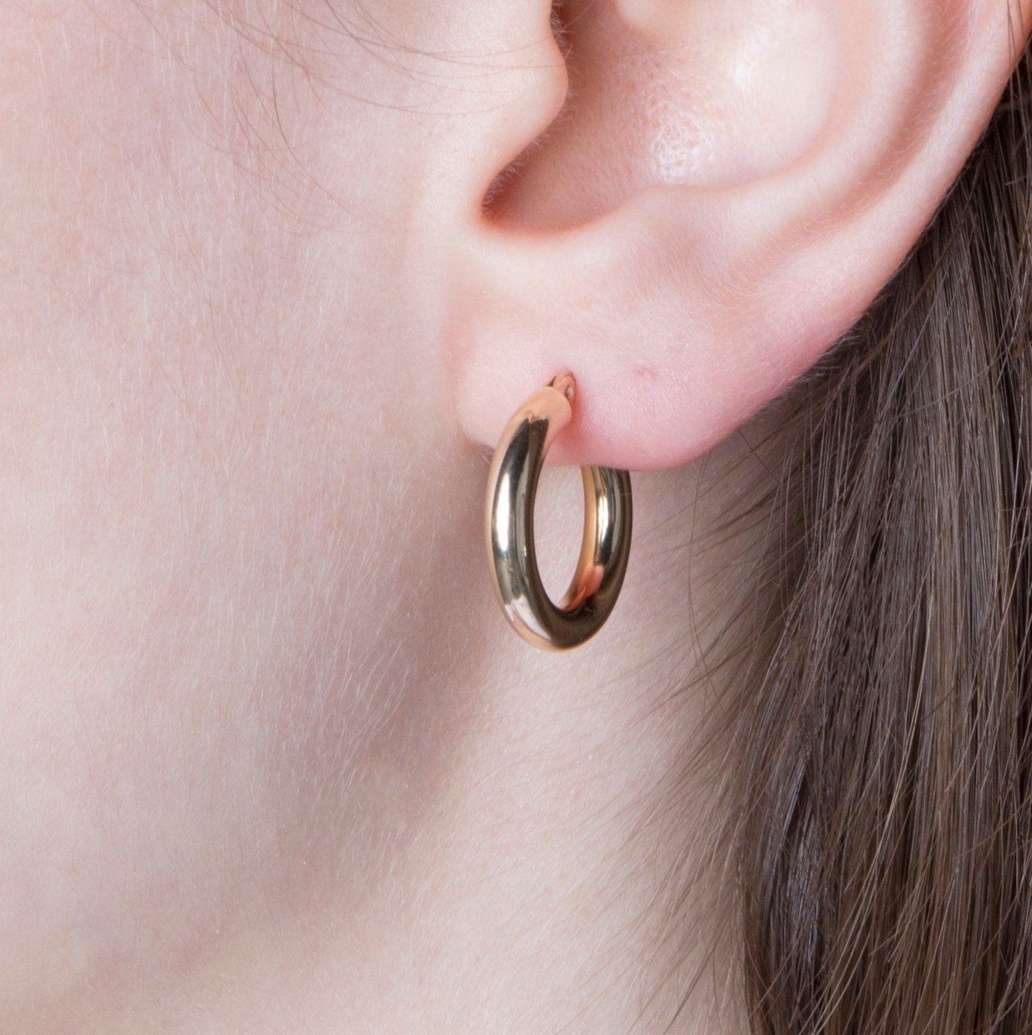 Plain Hoop Earrings In 14K Gold-2